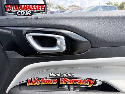 Used 2022 Jeep Compass Limited AWD/4WD image 25