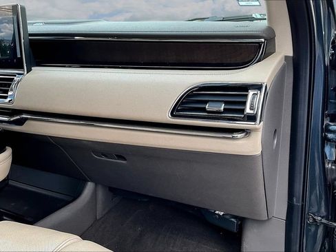Used 2022 Lincoln Navigator Reserve AWD/4WD image 27