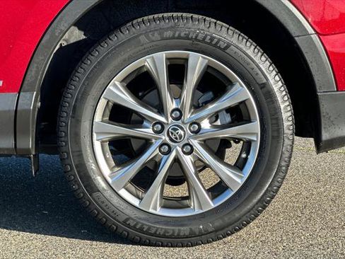 Certified 2018 Toyota RAV4 Limited w/ Advanced Technology Package image 31