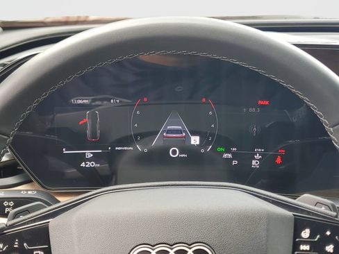 Used 2025 Audi Q5 Premium w/ Convenience Package AWD/4WD image 26