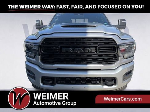 Used 2023 RAM 2500 Limited AWD/4WD image 2