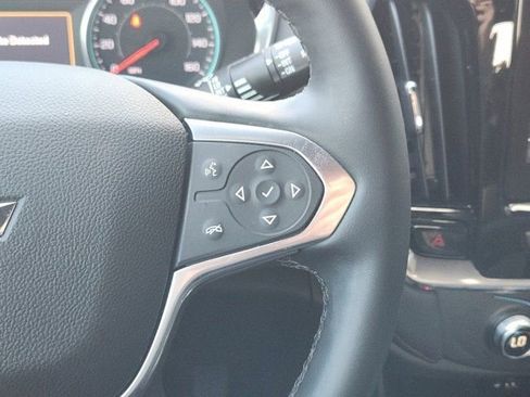 Used 2023 Chevrolet Traverse RS image 30