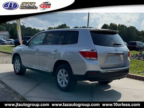 Used 2013 Toyota Highlander FWD w/ Cold Weather Pkg image 5