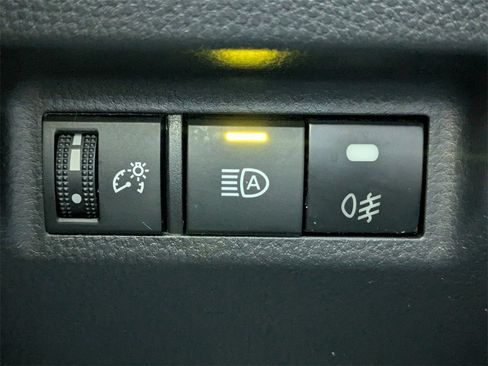 Used 2023 Toyota RAV4 XLE image 31