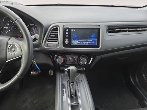 Used 2020 Honda HR-V Sport image 11