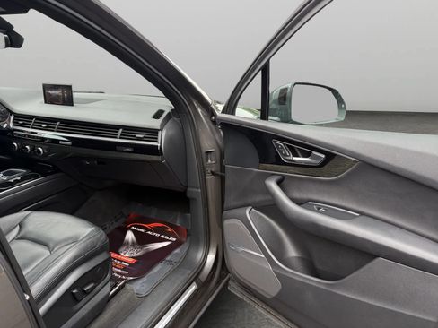 Used 2018 Audi Q7 3.0T Premium Plus AWD/4WD image 21