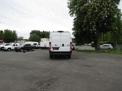 Used 2025 RAM ProMaster 3500 w/ Convenience Group FWD image 5