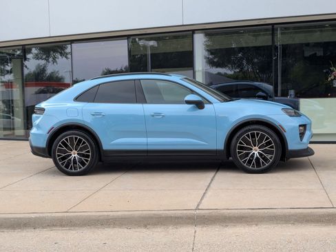 New 2026 Porsche Macan Electric RWD image 8