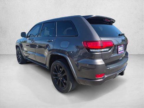 Used 2021 Jeep Grand Cherokee Laredo X AWD/4WD image 8