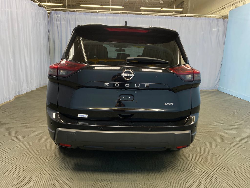 Used 2025 Nissan Rogue SV AWD/4WD image 5