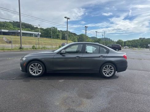 Used 2016 BMW 320i xDrive Sedan AWD/4WD image 5
