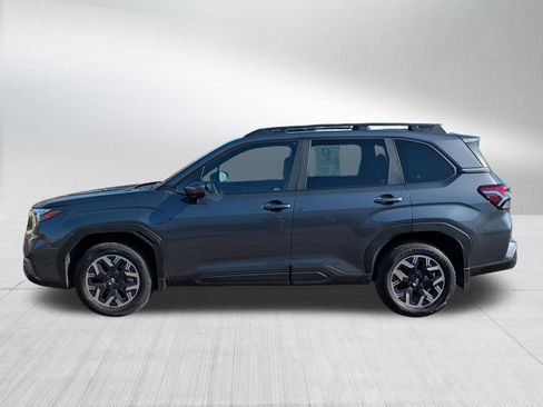 Used 2025 Subaru Forester Premium AWD/4WD image 4