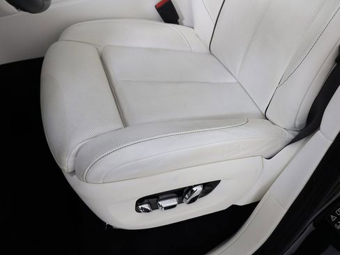 Used 2023 Rolls-Royce Cullinan w/ Technology Package AWD/4WD image 12