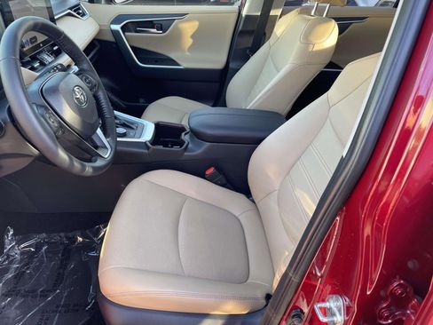 Used 2025 Toyota RAV4 Limited w/ Advanced Technology Package image 23