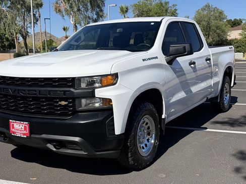 Used 2021 Chevrolet Silverado 1500 W/T w/ WT Value Package AWD/4WD image 1