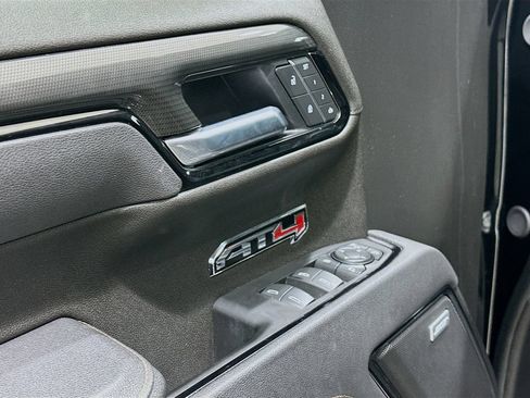 Certified 2025 GMC Sierra 1500 AT4 w/ AT4 Premium Package AWD/4WD image 17