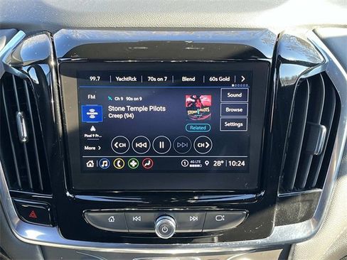 Used 2024 Chevrolet Traverse LT image 12