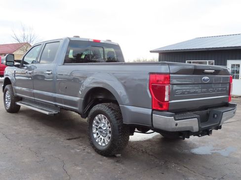 Used 2022 Ford F250 Lariat w/ Chrome Package image 4