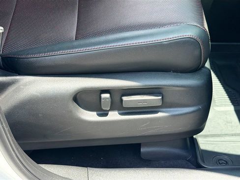 Used 2024 Honda Ridgeline Black Edition image 31