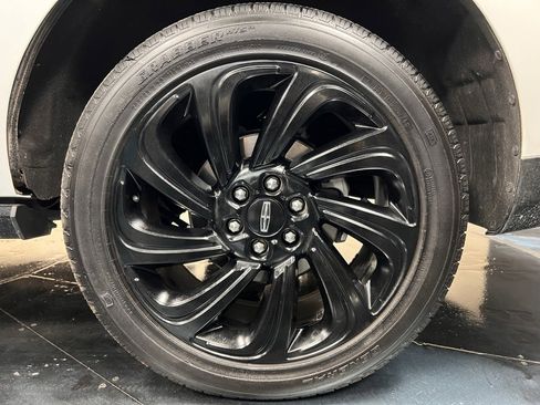 Used 2024 Lincoln Navigator Reserve image 17
