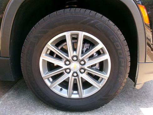 Used 2023 Chevrolet Traverse LT w/ LPO, Floor Liner Package AWD/4WD image 41