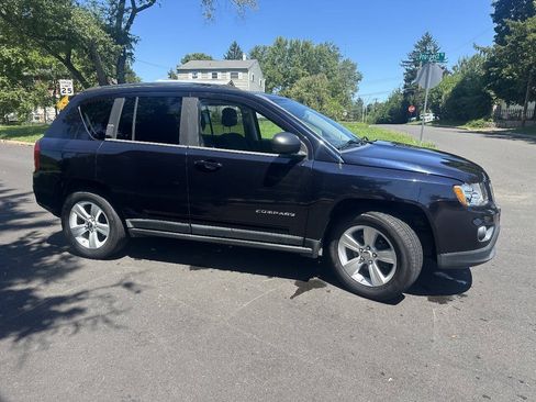 Used 2011 Jeep Compass Latitude AWD/4WD image 5