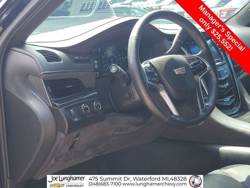 Used 2016 Cadillac Escalade Platinum AWD/4WD image 11