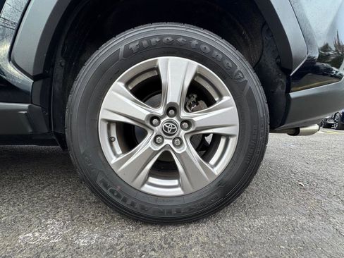 Used 2022 Toyota RAV4 XLE image 37