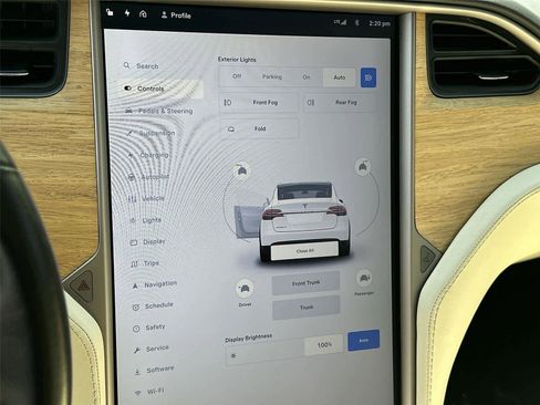 Used 2018 Tesla Model X 75D AWD/4WD image 36