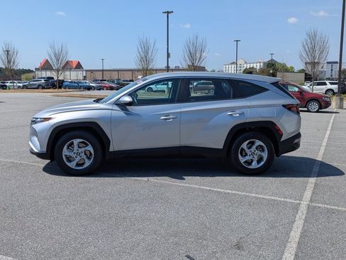 Used 2023 Hyundai Tucson SE image 8