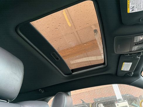 Used 2010 Dodge Challenger SRT8 w/ Special Edition Group image 21