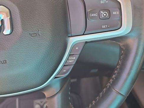 Used 2020 RAM 1500 Big Horn AWD/4WD image 32
