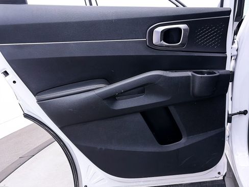 Used 2021 Kia Sorento LX image 27