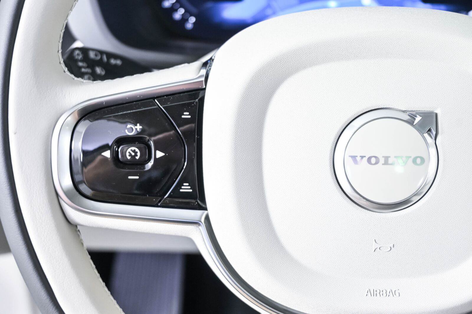 Used 2027 Volvo XC60 B5 Ultra AWD/4WD image 10