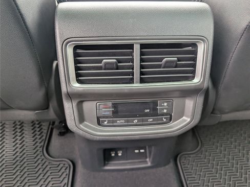 Used 2024 Volkswagen Atlas SEL Premium R-Line AWD/4WD image 21