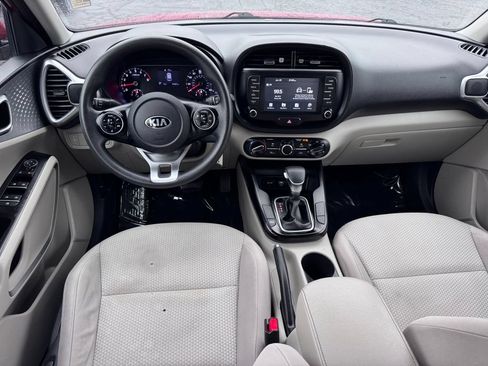 Used 2020 Kia Soul LX FWD image 6