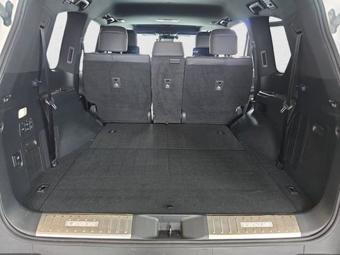 Certified 2022 Lexus LX 600 4WD w/ Luxury Package image 14
