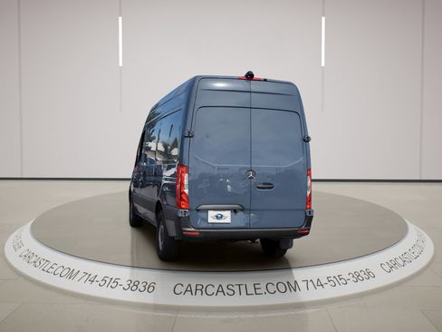 Used 2019 Mercedes-Benz Sprinter 144 image 7