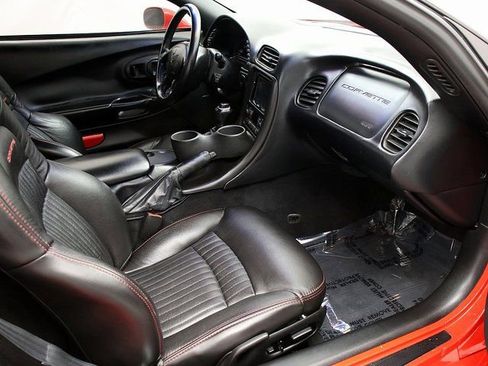 Used 1999 Chevrolet Corvette Convertible RWD image 28