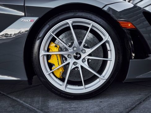 Used 2026 McLaren 750S Spider image 30