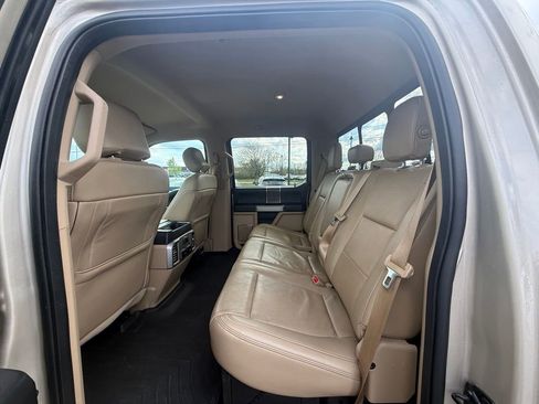 Used 2017 Ford F250 Lariat w/ Lariat Value Package AWD/4WD image 12