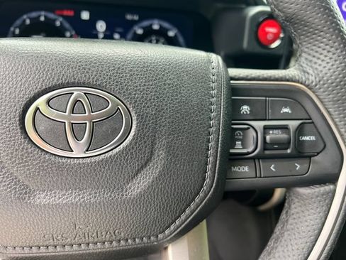 Used 2024 Toyota Tacoma TRD Off-Road w/ TRD Off Road Premium Package AWD/4WD image 32