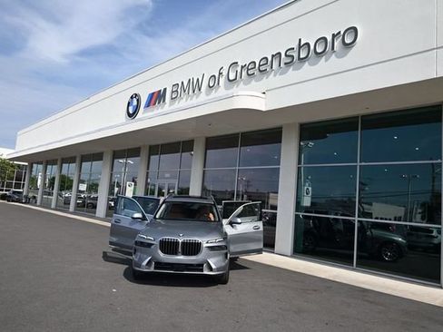 Used 2024 BMW X7 xDrive40i AWD/4WD image 29