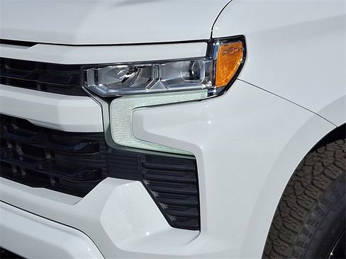 Used 2024 Chevrolet Silverado 1500 RST image 9