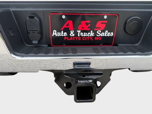 Used 2019 Chevrolet Silverado 2500 W/T AWD/4WD image 17