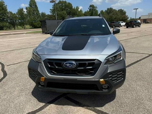 Used 2025 Subaru Outback Wilderness AWD/4WD image 3