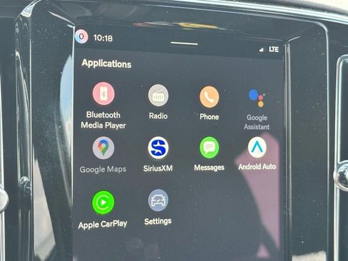 New 2026 Volvo XC40 B5 Ultra w/ Protection Package Premier image 13