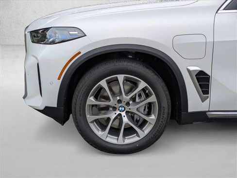 Used 2026 BMW X5 xDrive50e w/ Premium Package AWD/4WD image 10