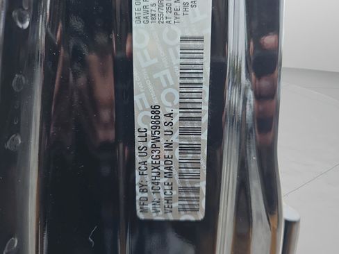 Used 2023 Jeep Wrangler Sahara image 34