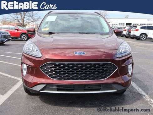Used 2021 Ford Escape Titanium w/ Class II Trailer Tow Package image 7